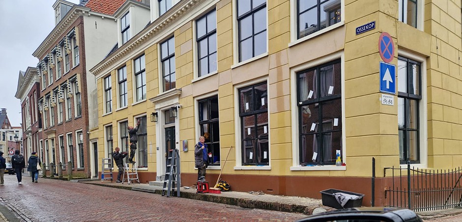 Gehele schip voorzien van nieuwe raamrubbers en gehard 4mm glas